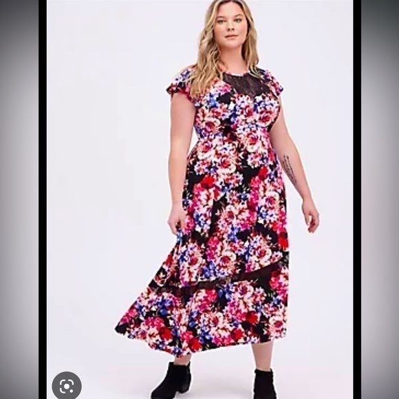 torrid Dresses & Skirts - 💕FLORAL A-Symmetrical Dress